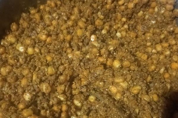 用什么窝料诱鲫鱼好，常用的窝料非酒米莫属