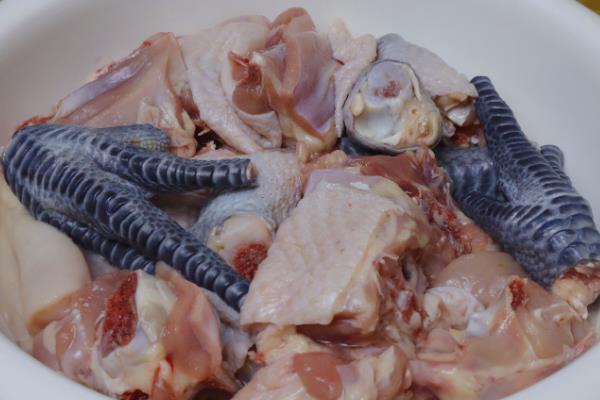 鸡的哪些部位不可以吃，它的淋巴器官不可吃