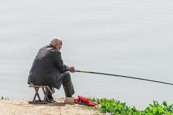 冬季雨后第二天好不好钓鱼，鱼类较活跃垂钓效果较好