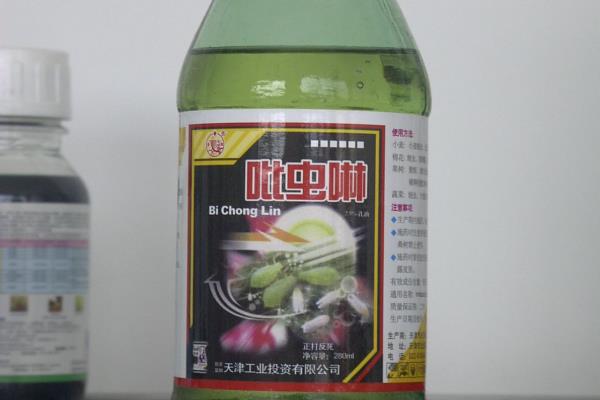 毛豆苗有虫打哪种农药，针对不同的病虫使用不同的农药