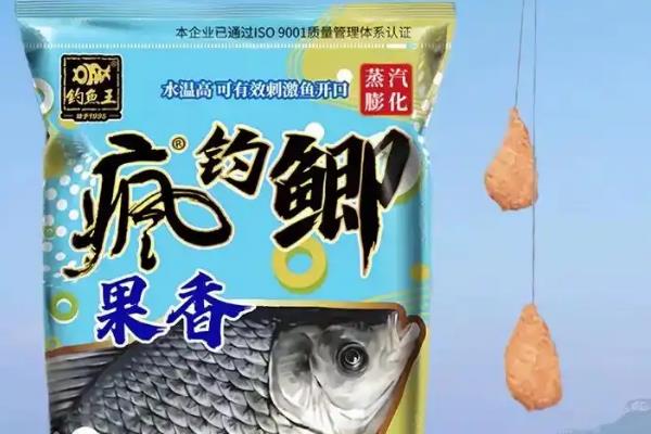 快速诱鲫鱼的窝料配方，一般用大米、粗玉米渣等材料混配