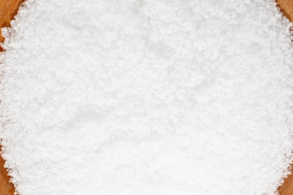 孔雀竹芋叶子向下耷拉怎么办,可每隔1-2年要换盆一次