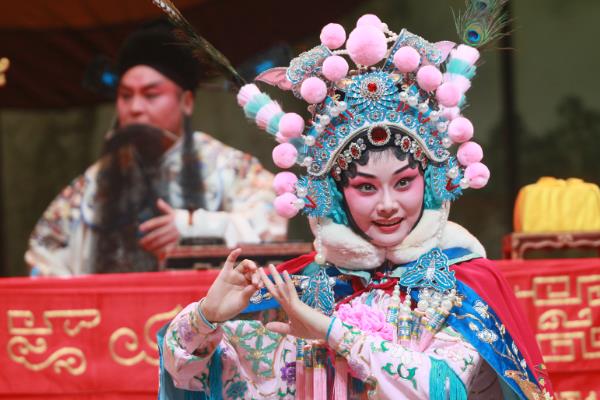 哪个剧种的绝活是变脸，脸谱表演艺术为川剧