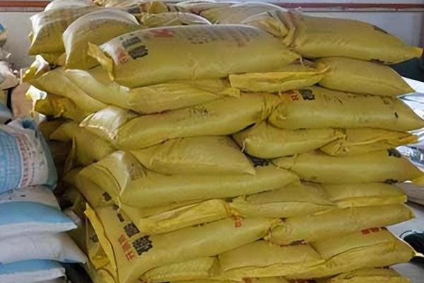 夏季保存肥料要注意什么，做好防潮防火、防挥发等措施
