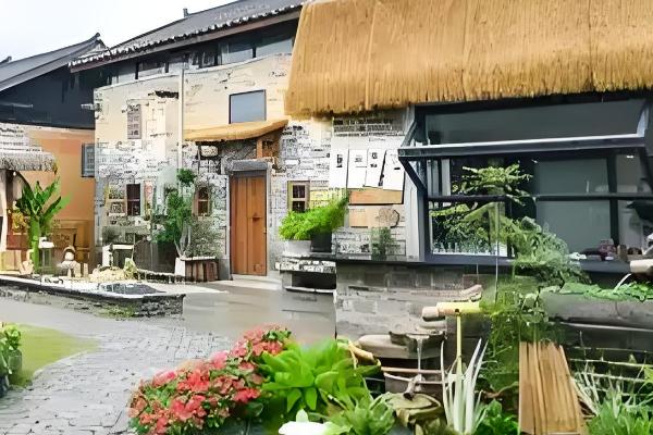 农村竞争小又赚钱的行业,主要有新型立体笼养业、乡野休闲度假服务等