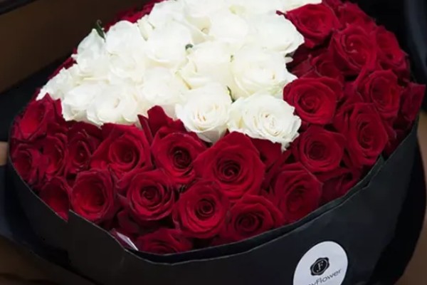 26朵玫瑰的含义，代表我心属于你