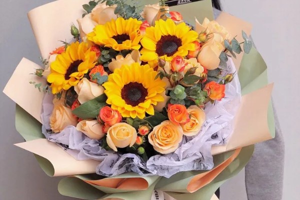 26朵玫瑰的含义，代表我心属于你