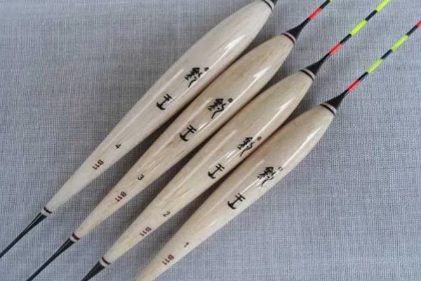 什么时候适合用长脚短尾漂，走水、小鱼较多时均可使用