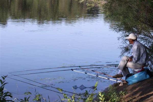 钓鱼要使用鱼漂吗,用海竿钓鱼或钓大鱼时无需使用
