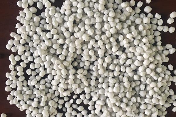 韭菜黄叶的原因，可能是缺乏微量元素所致