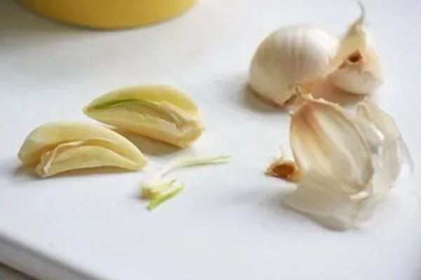 蒜苗如何种植，整地时要施入有机肥与复合肥