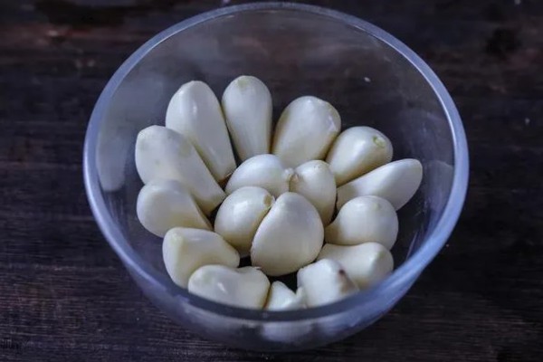 蒜苗如何种植，整地时要施入有机肥与复合肥