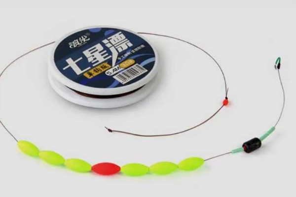 传统钓鱼竿的适宜长度,可选择收缩长度小于80厘米的溪流竿