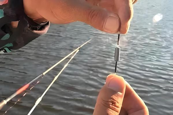 台钓怎么调漂，可采取重铅找底、下挪浮漂等方法