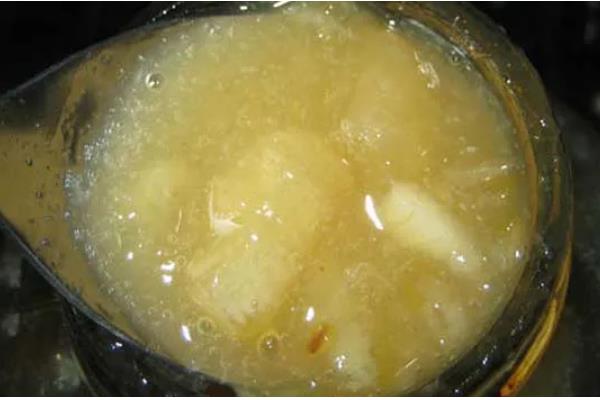 喂白糖产出来的蜂蜜怎么鉴别，在味道上截然不同