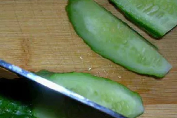 万年青可以驱蟑螂吗，其香味能驱蟑螂