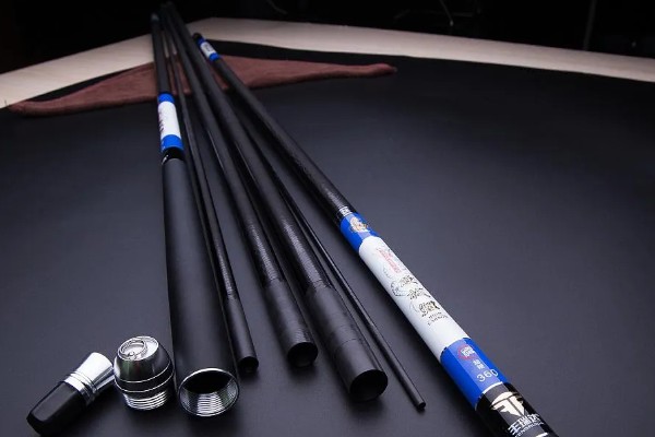 鱼竿调性和硬度是什么，调性是指鱼竿水平受力时弯曲点位置比