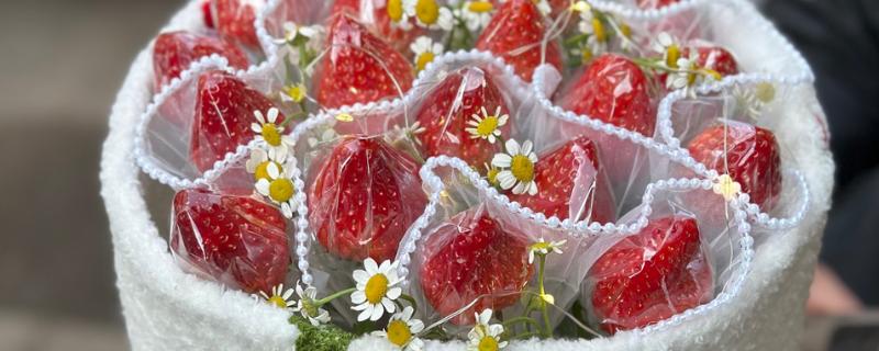 16颗草莓花束是什么寓意，寓意顺利、如意等