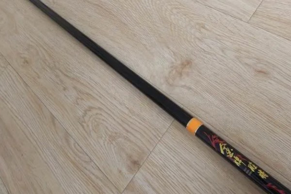 8.1米鱼竿的适宜重量，一般是300-400克