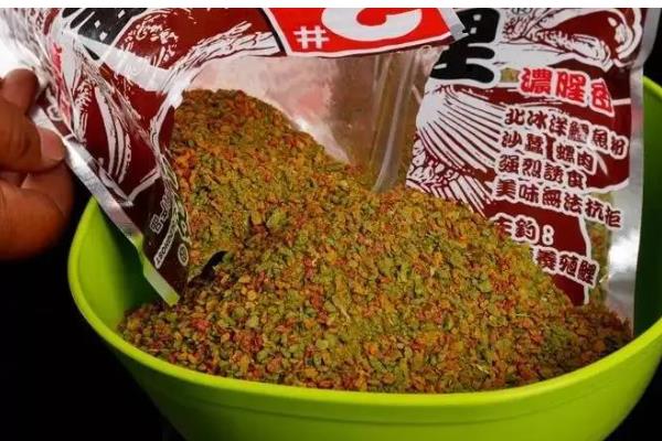 黑坑钓鲤鱼的配方,使用以下商品饵搭配