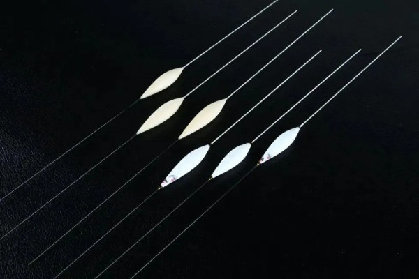 短浮漂和长浮漂的区别，前者翻身速度快、后者翻身速度慢