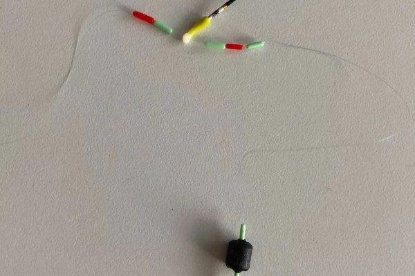 短浮漂和长浮漂的区别，前者翻身速度快、后者翻身速度慢