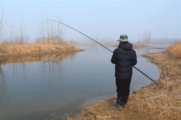 5米4鱼竿的适宜重量，一般为140-160克