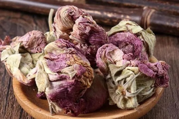 芙蓉花怎样做成干花，置于阴凉通风的环境中倒挂晾干