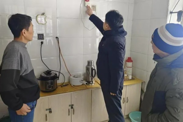 台风来临前要准备什么,要及时关紧门窗