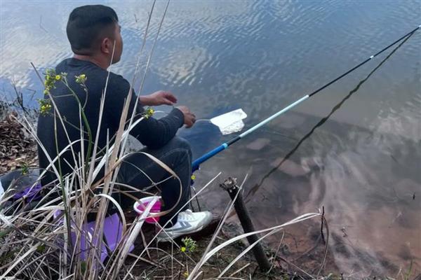 9米的鱼竿用多大的漂，吃铅量需达到5.5克