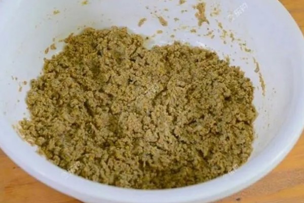 菜籽饼钓鲢鳙效果好不好，要跟一定量的水进行混合才能使用