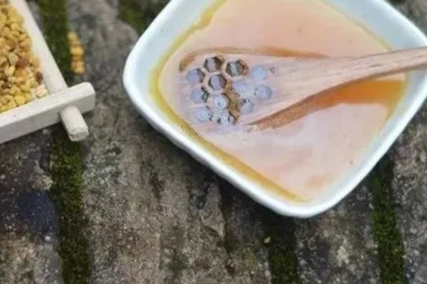 蜂花粉有什么类型,常见百花粉、油菜花粉、荷花粉等种类