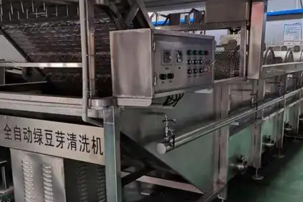 生产豆芽的设备怎么消毒，将消毒液倒入豆芽机中浸泡
