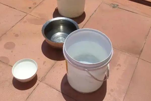 鱼缸每次换水的量,每次可以换掉三分之一的水