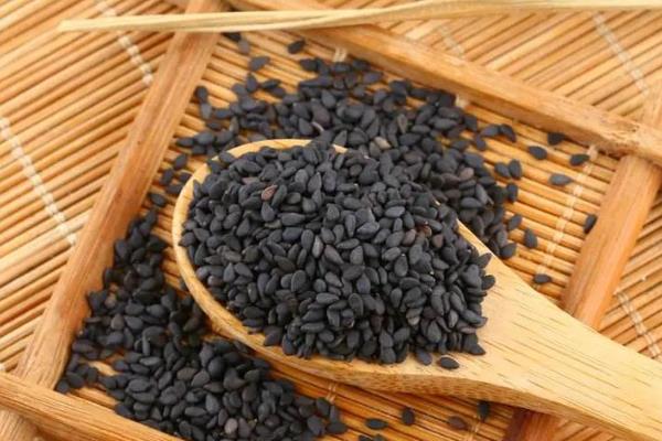 用途广泛的经济作物有哪些，有棉花、花生、甘蔗等