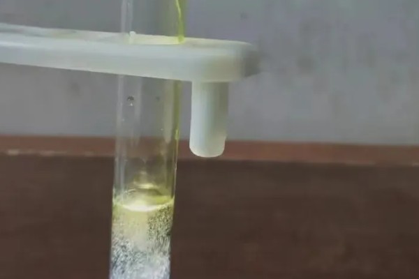 平菇菌包怎么种植,每天要对菌包两头喷水