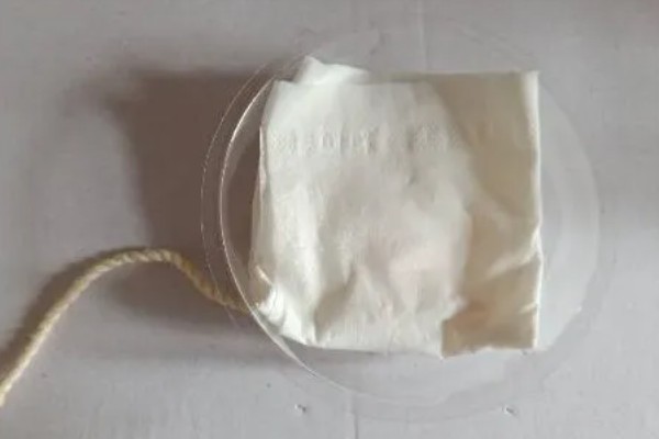 平菇菌包怎么种植,每天要对菌包两头喷水