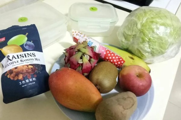 家庭长久储存土豆的方法,包上保鲜膜放塑料袋避光保存