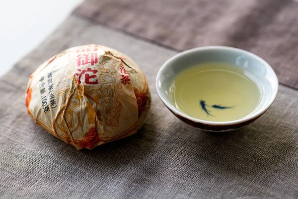七子饼茶是不是生茶,既有生茶也有熟茶